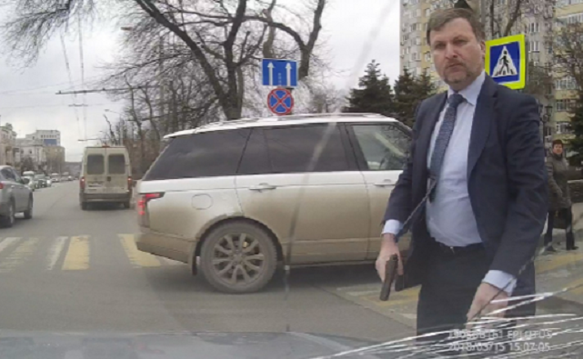 Гордума Ростова рассмотрит инцидент депутата с пистолетом