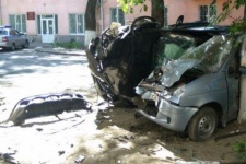 В Ростове перевернулся Nissan Juke, а затем рухнул на Daewoo Matiz