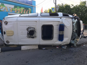 В Батайске в ДТП с автомобилем полиции погибла женщина