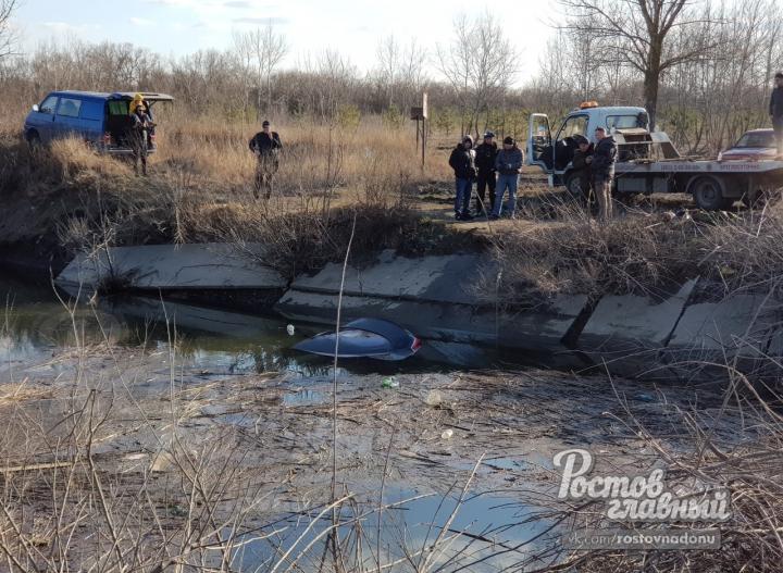 Ростовчане утопили Mercedes S-класса на левом берегу Дона