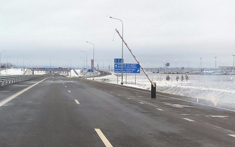 Дорогу до аэропорта Платов сделают четырехполосной