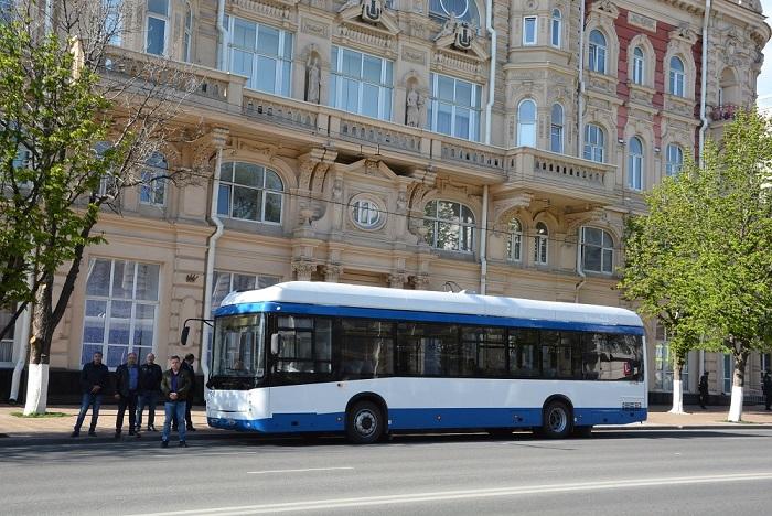 В Ростове испытали еще один троллейбус с автономным ходом