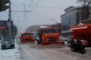 Власти Ростова заявили о 170 снегоуборочных машинах на улицах города