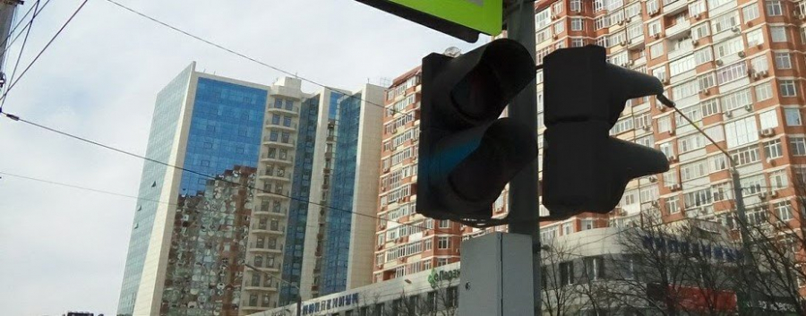 В центре Ростова из-за аварии на электросетях отключили светофоры
