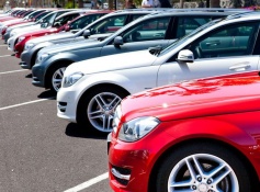 В ОНФ предложили закупать для чиновников авто не дороже 700 тысяч рублей