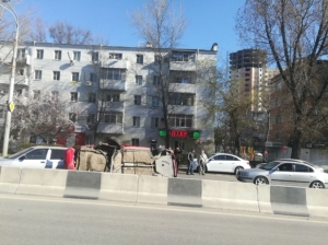 Рано утром в Ростове произошло ДТП с участием пяти автомобилей