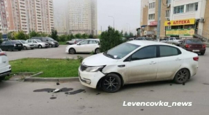 На Левенцовке водитель протаранил 5 автомобилей и скрылся