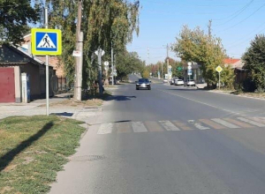 На ЗЖМ Ростова иномарка сбила 15-летнюю школьницу